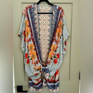 SUMMER SALE! Boutique brand Lola P kimono- One Size. Floral.